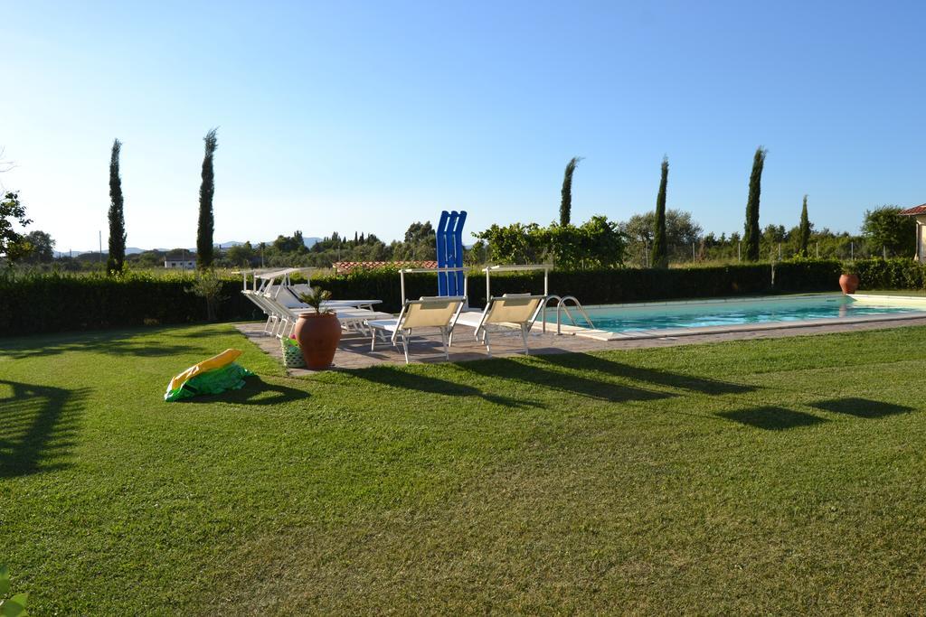 Agriturismo Beveraggio Appartamenti Марина-ді-Гроссето Екстер'єр фото